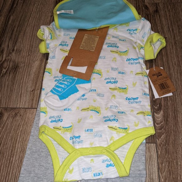 NWT Baby Boy (9-12M) - CHICK PEA 4pcs Alligator Pant Set - Picture 3 of 7